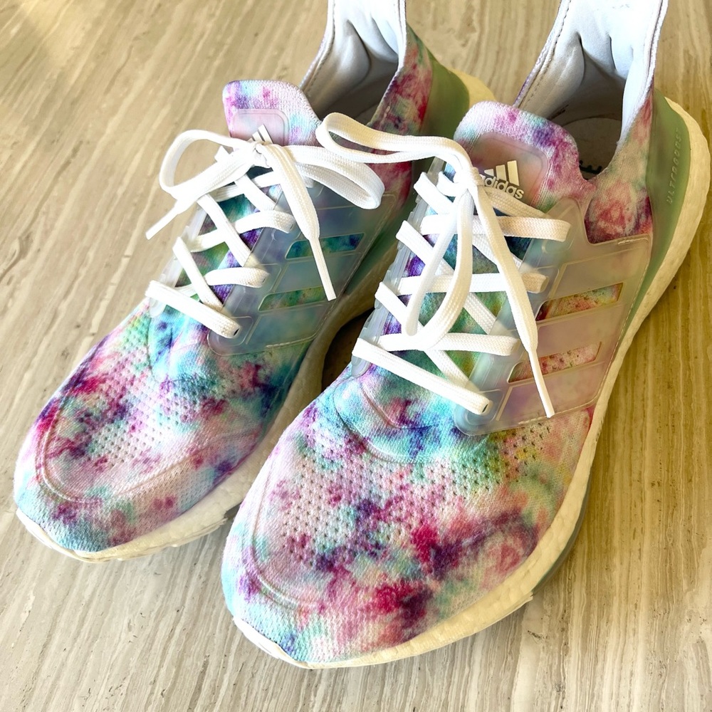 Adidas ULTRABOOST 21 Running Shoes Sneakers Size Women’s 10 / Men’s 9 Tie Dye